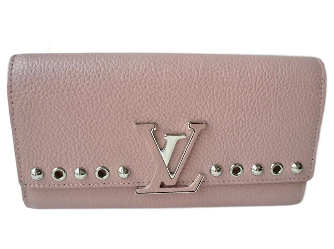LOUIS VUITTON Capucines Grained Leather Wallet Pink Almost New Condition