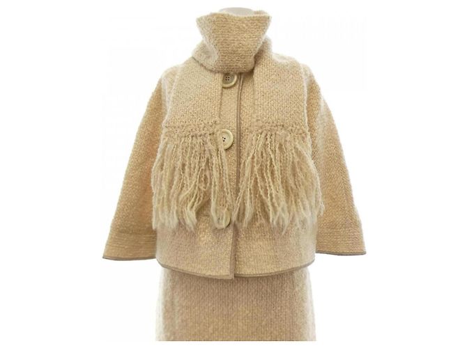 Conjunto de Saia e Jaqueta Louis Vuitton Bege