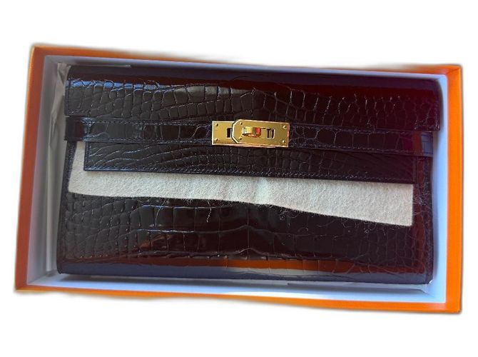 Kelly Hermès Wallet Black Gold