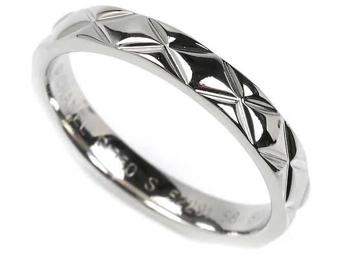 Timeless Chanel Matelassé Pt950 Platinring Größe 17 Silber Metallisch