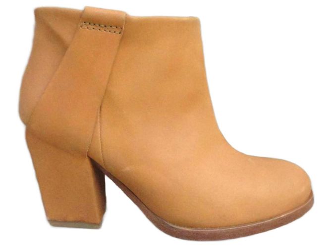Surface To Air leather ankle boots light brown