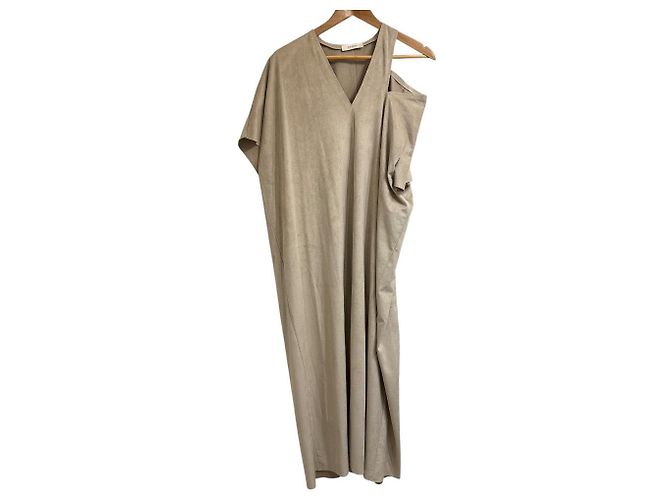 Autre Marque AERON Maxi Asymmetrisches Kleid Beige