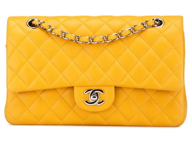 Bolsa de Ombro Chanel Matelassé Coco Mark Double Flap com Corrente Prata Amarelo