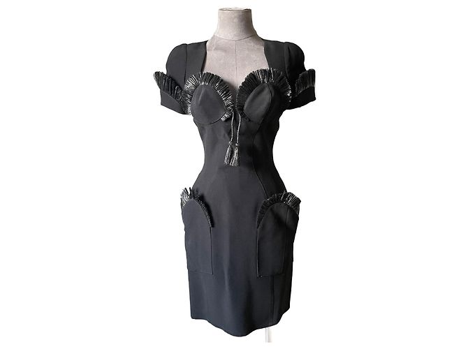 Vestido preto Thierry Mugler de poliéster e ráfia