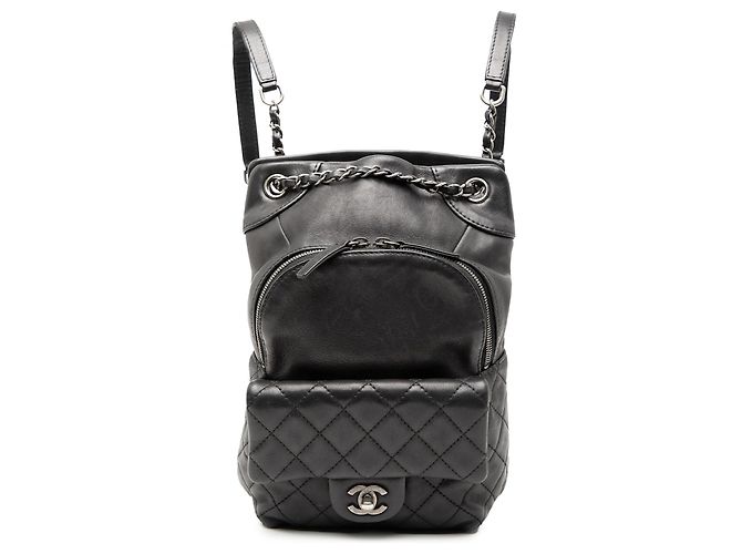Schwarzer kleiner CC Rindsleder Klapp-Rucksack von Chanel