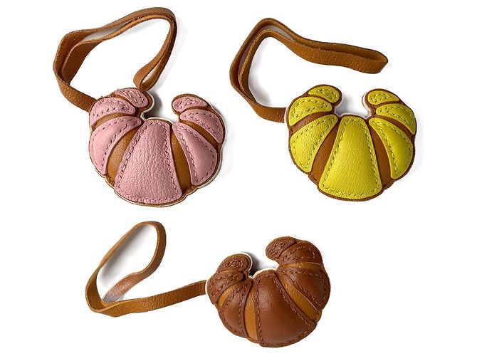 Autre Marque Charm Leather Croissant Multicolor Pink