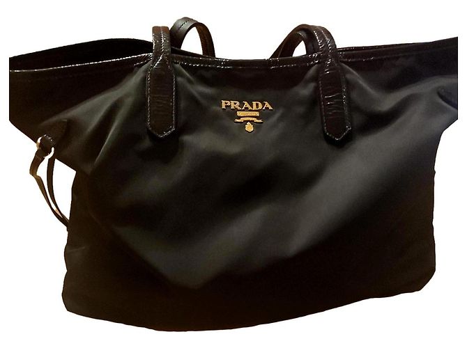 Borsa tote Prada in nylon nero