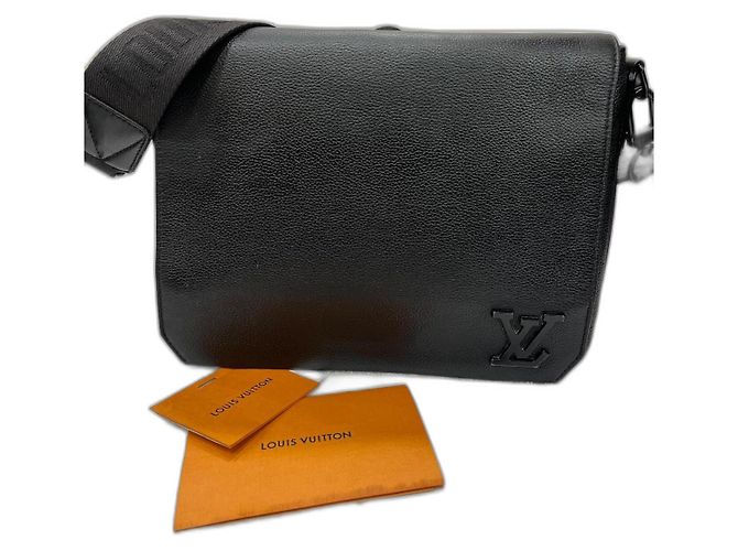 Louis Vuitton Satteltaschen Schwarz