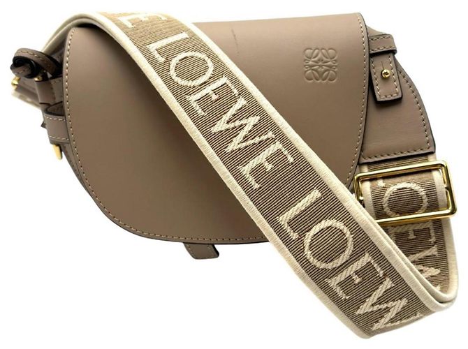 Bolsa de Ombro em Couro Gade Dual da Loewe Bege