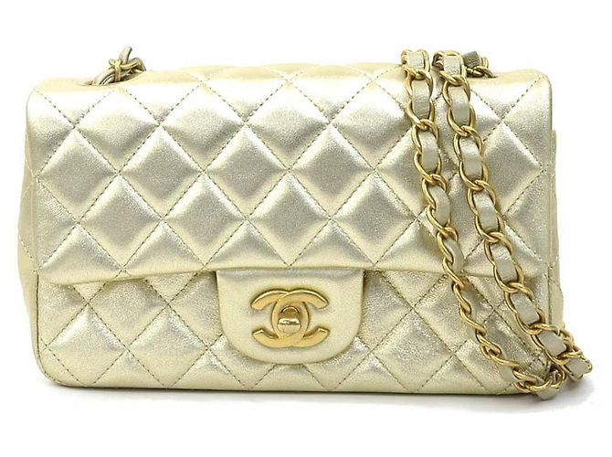 Bolsa de Ombro de Couro Dourado Chanel