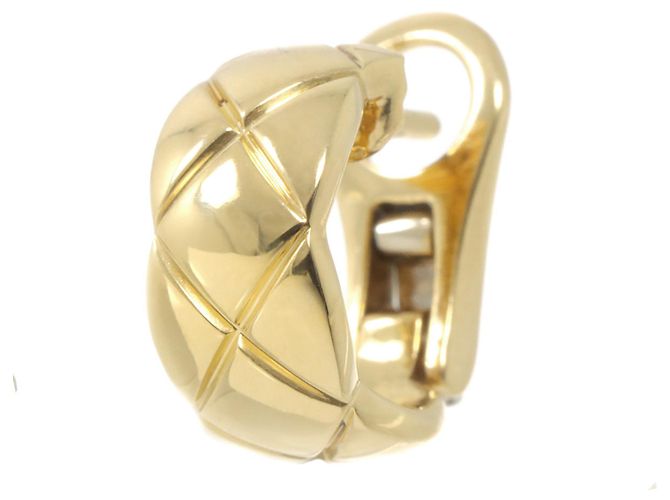 Pendiente de clip en oro amarillo de 18K Chanel Coco Crush