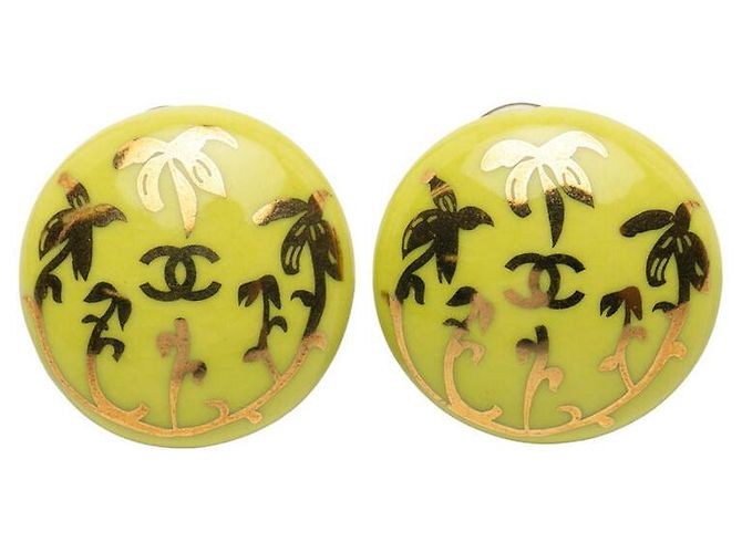 Classique Boucles d'oreilles Coco Mark de Chanel Vert