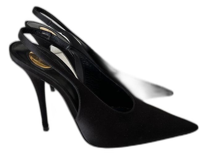 Yves Saint Laurent pumps with back opening. Black