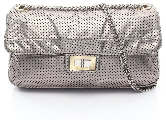 Borsa a Spalla in Pelle Perforata Chanel 2.55 Argento