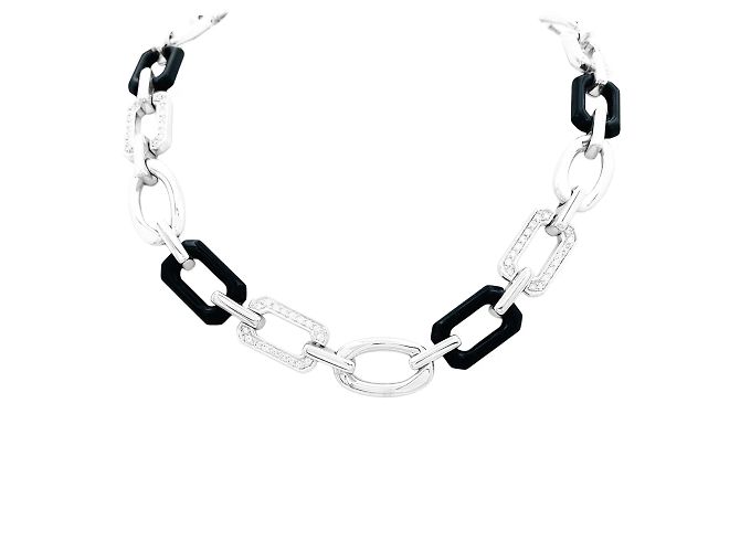 Collar Chanel, "Première Onyx", ónice, diamantes, oro blanco.