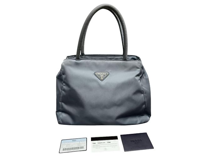 Sac à main en nylon tessuto bleu clair gris avec logo Prada