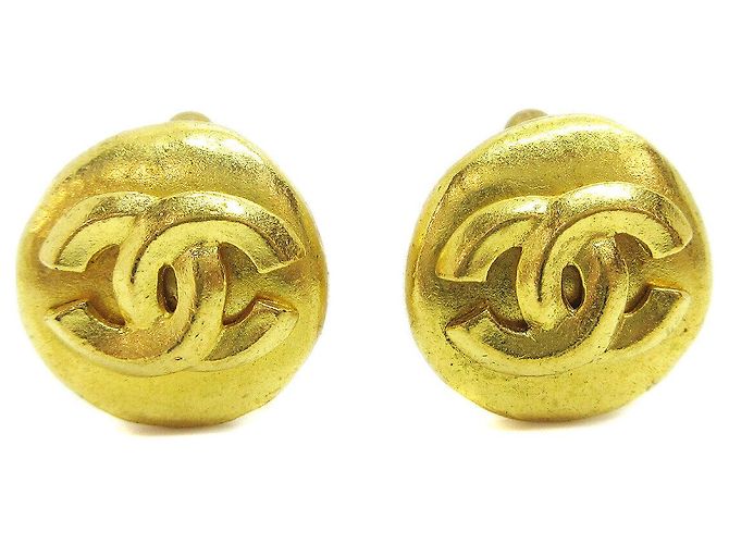 Chanel Vintage CC Round Clip-On Metal Small Dorado