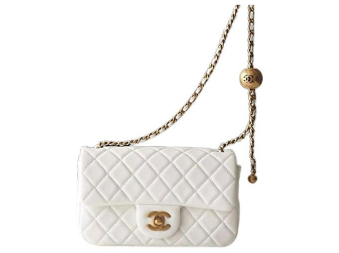 CHANEL Mini Rechteckige Perlen Crush Umhängetasche Weiß