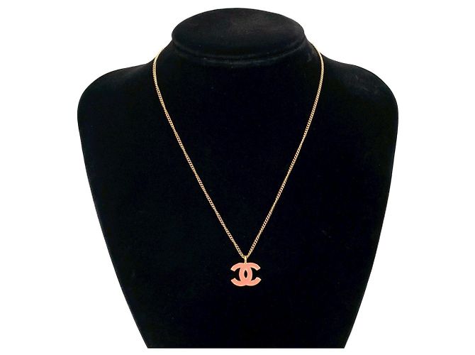 Collana choker con pendente oro e rosa Chanel Coco Mark D'oro