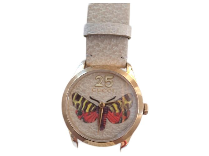 Relógio Gucci de couro cor de avelã 46mm