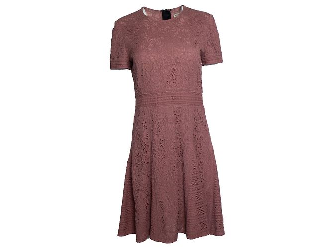 Burberry, Vestido malva en rosa viejo