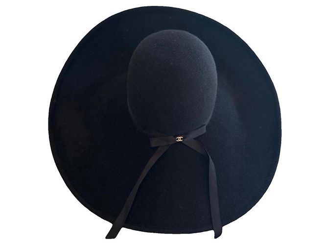 Cappello a tesa larga Chanel in Seta Nero