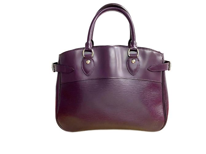 Bolsa de mão Passy PM em couro Epi Louis Vuitton Roxo