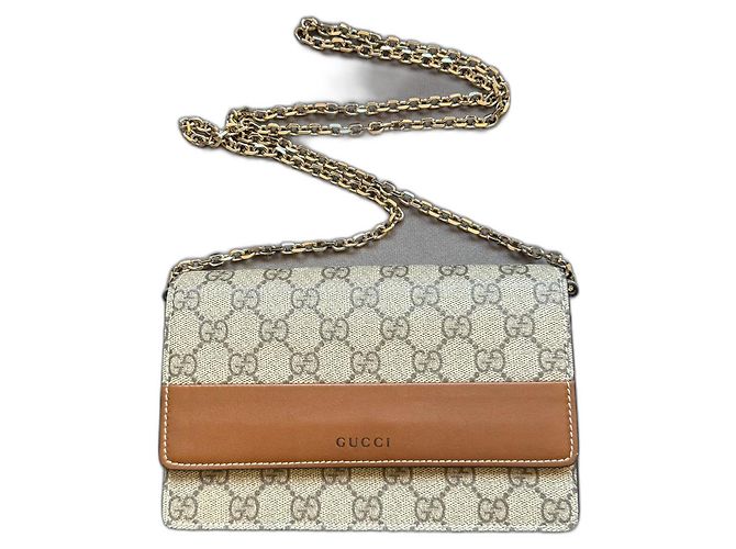 Bolsa Gucci Emblem marrom