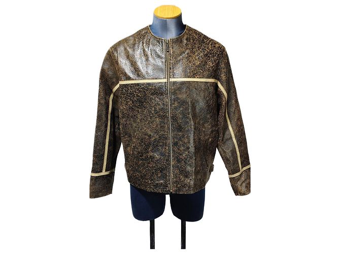 Chaqueta Guess de piel de cordero marrón Castaño
