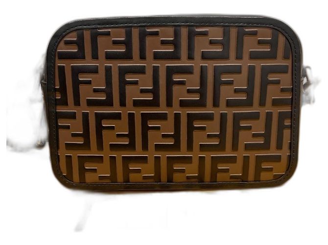 Bolsa de câmera Fendi FF em couro marrom e preto