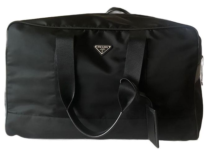 Borsone da viaggio Prada in nylon e pelle saffiano nero