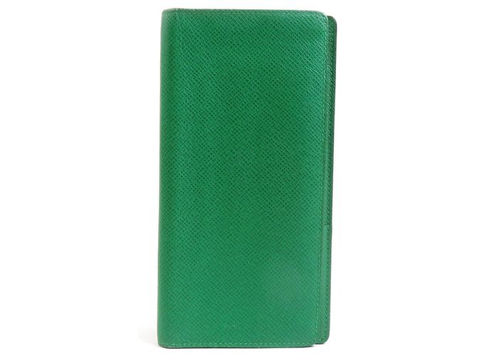 Cartera Bifold Long Brazza en Taiga Louis Vuitton