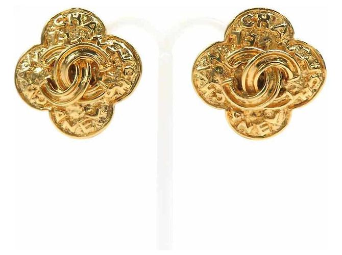 Pendientes de metal dorado Chanel Coco Mark