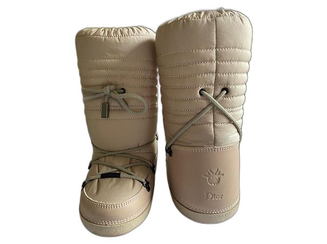 Botas Dior Moon Boots Bege em couro de avestruz infantil
