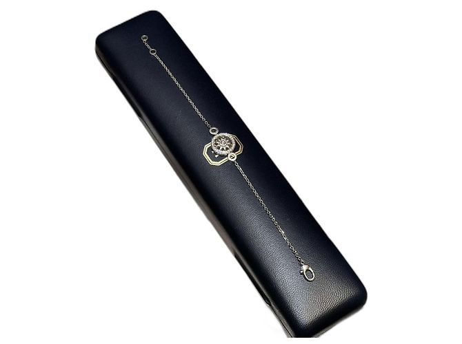 Harry Winston Pulseira de diamante em ouro 18k. Prata