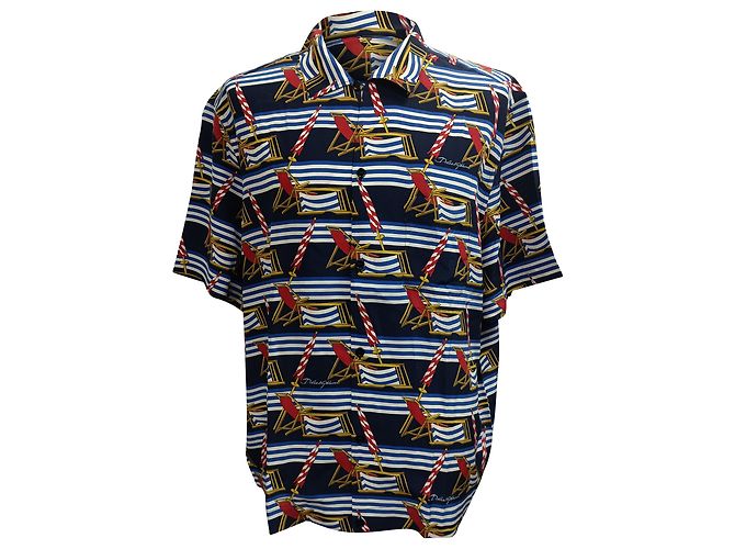 Camicia stampata Dolce & Gabbana in seta multicolore con sedia da spiaggia