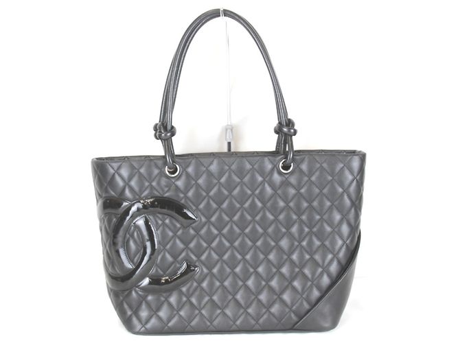 Bolso tote grande de la línea Cambon de Chanel Negro