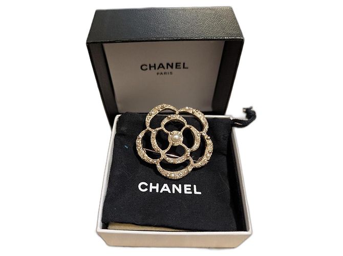 Cambon Spilla Camelia Chanel Argento Metallico