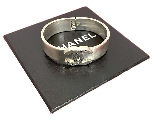 Timeless Chanel Coco Mark Metallarmband Silber Metallisch