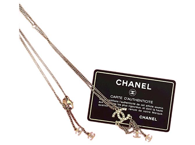 Timeless Colar de pérolas falsas da marca Chanel Coco Dourado Metálico