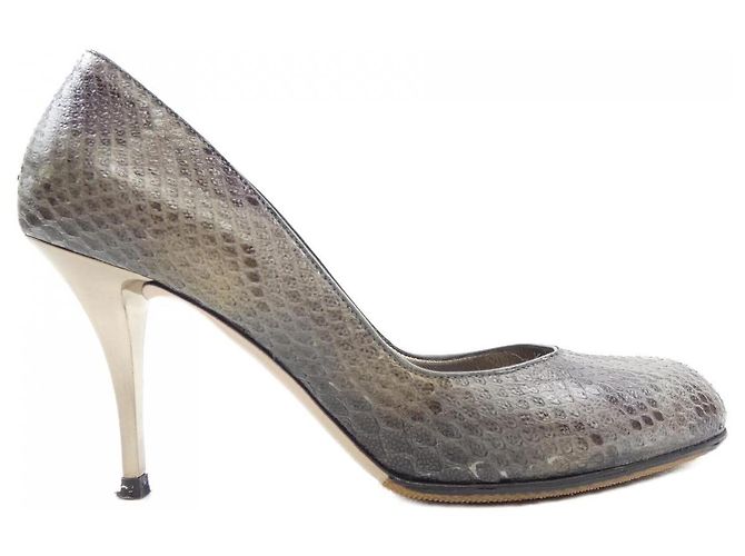 Salvatore Ferragamo Pumps Grau