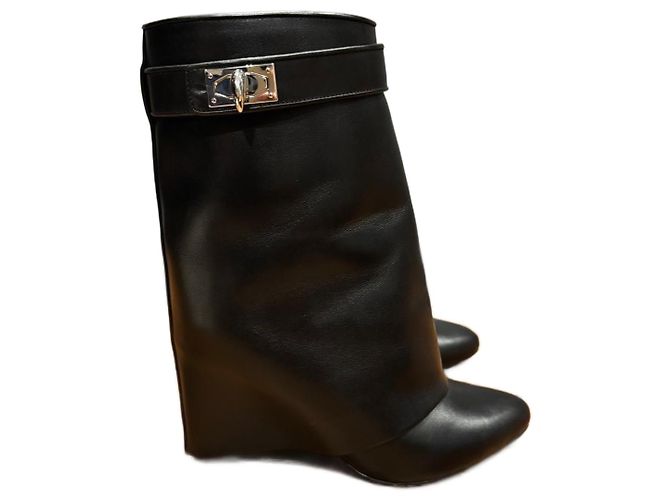 Givenchy Shark Cuero Negro 38