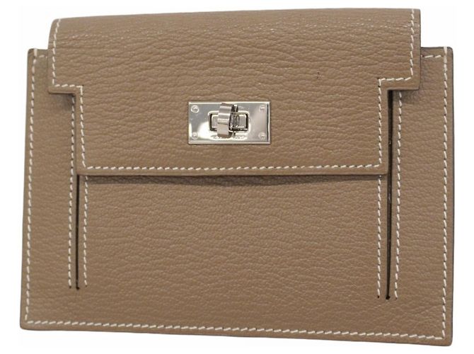 Monedero compacto Kelly de Hermès Gris pardo