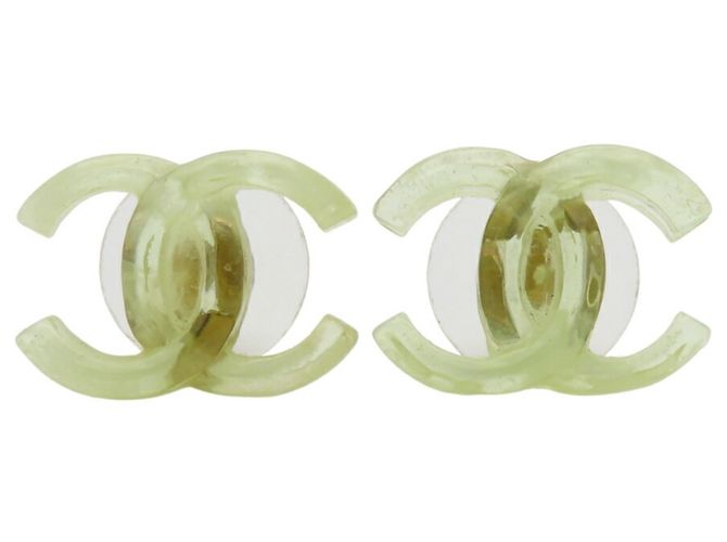 Pendientes de plástico verde con el logo Coco de Chanel