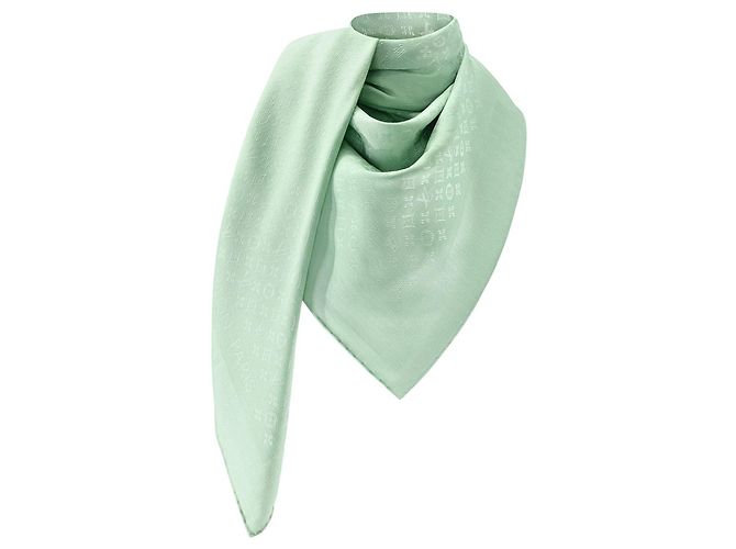 Louis Vuitton Nueva bufanda de seda LV Verde