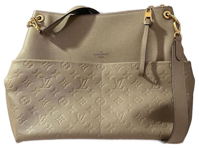 Louis Vuitton Bolsa de couro Maida Hobo Bege