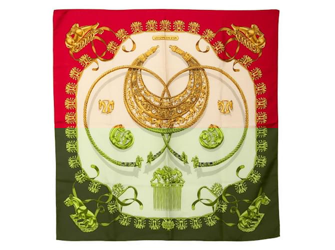 Hermès LES CAVALIERS D'OR Carré90 Écharpe en Soie Rouge  ref.2667583