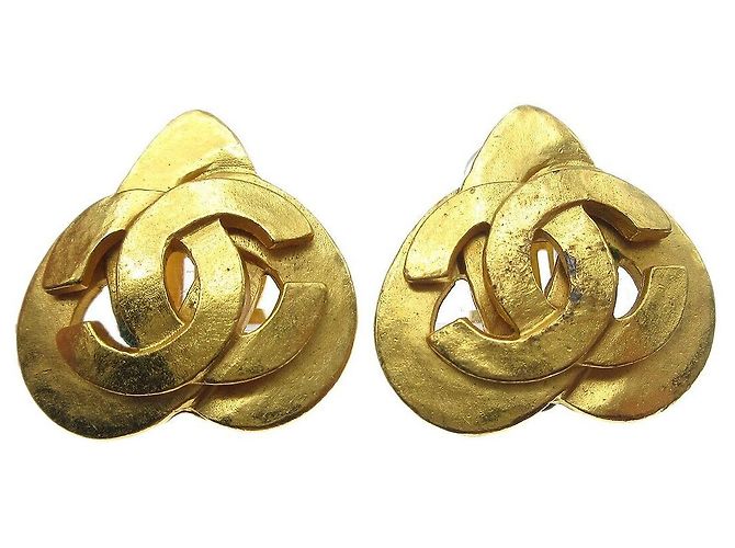 Cuore placcato oro con logo CC di Chanel D'oro