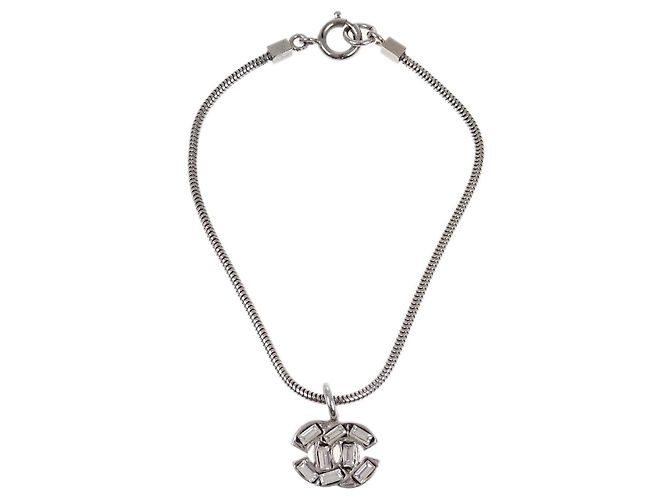 Chanel CC Chain Metal com Pérolas Falsas Prata
