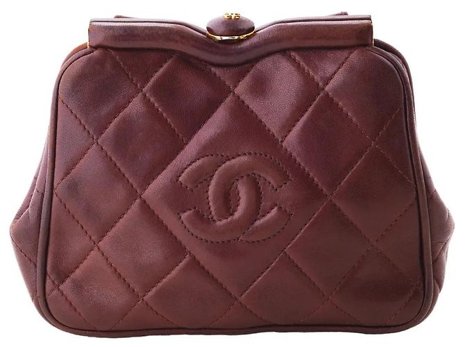Bolsa de cinto matelassada CC da Chanel Marrom